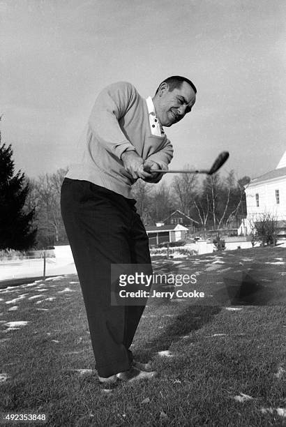 Portrait of Yogi Berra casual playing golf in his backyard during photo shoot at home. Woodcliff Lake, NJ CREDIT: Jerry Cooke