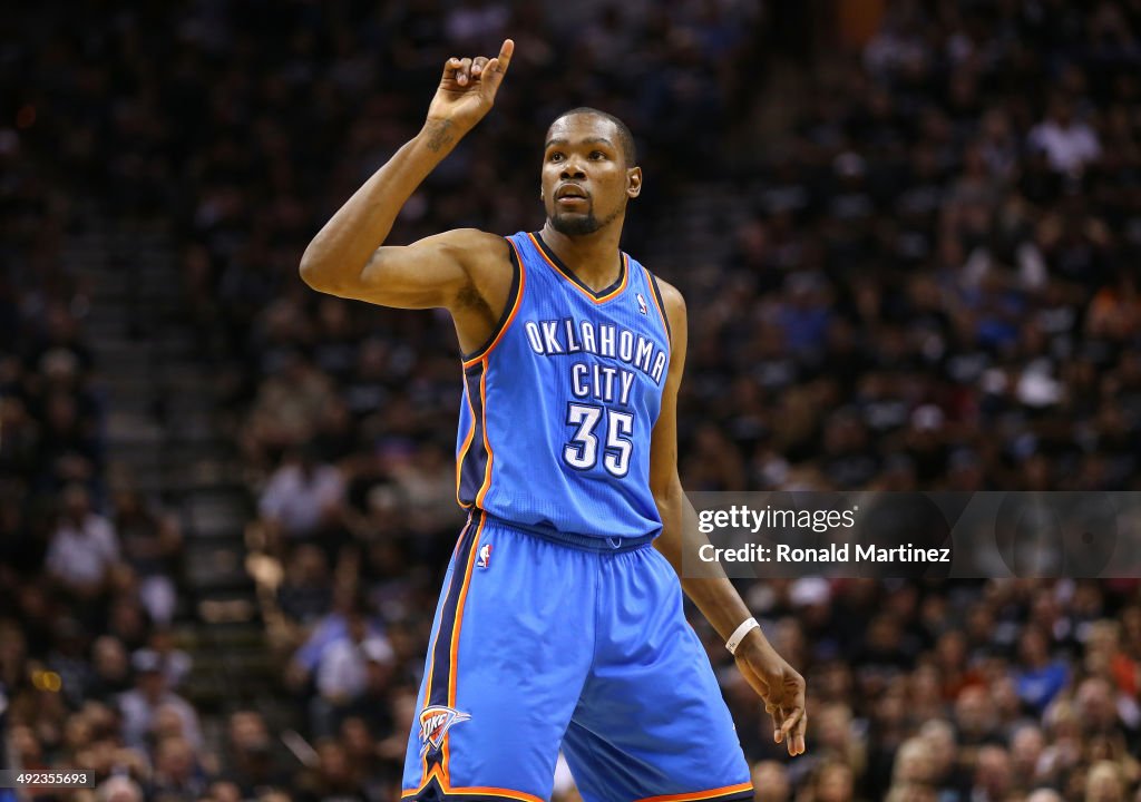 Oklahoma City Thunder v San Antonio Spurs - Game One