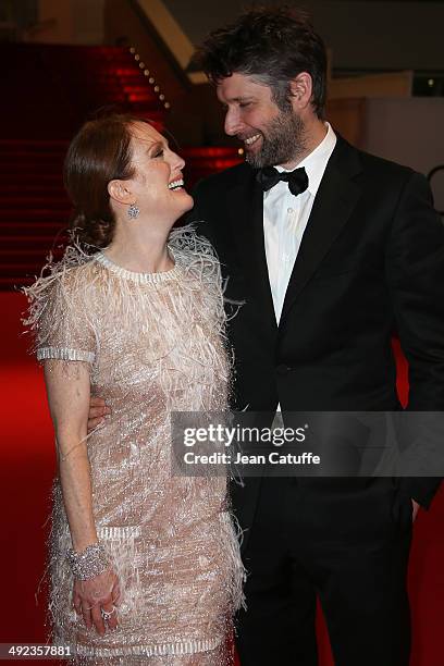 Julianne Moore and her husband Bart Freundlich attend 'The Maps To The Stars' premiere during the 67th Annual Cannes Film Festival on May 19, 2014 in...