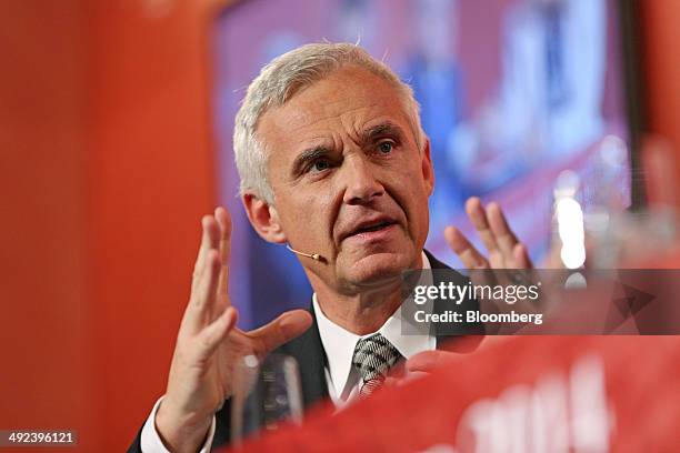 Urs Rohner, chairman of Credit Suisse Group AG, gestures during the Swiss International Finance Forum in Bern, Switzerland, on Tuesday, May 20, 2014....