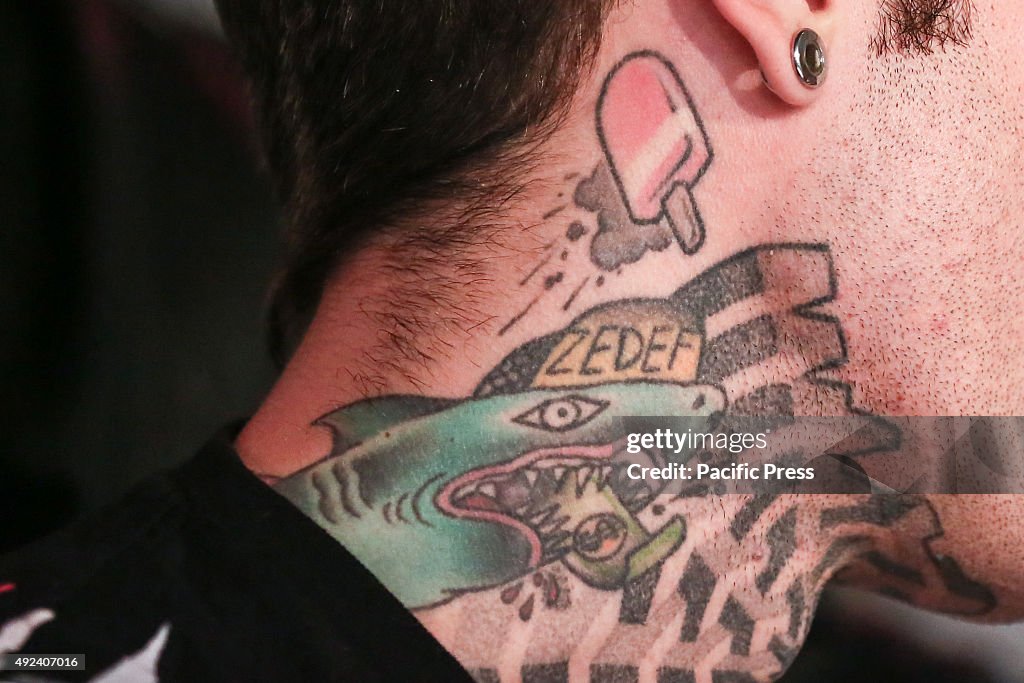 The tattoo on Fedez's neck. The Italian rapper Fedez has met...