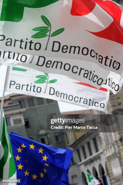 Atmosphere during the speech of the Italian Prime Minister Matteo Renzi at Piazza Vittorio Veneto during a campaign meeting of the Democratic Party...