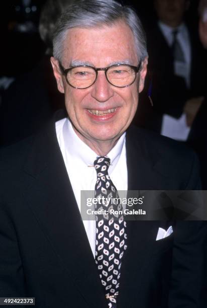 Fred Rogers Photos And Premium High Res Pictures - Getty Images