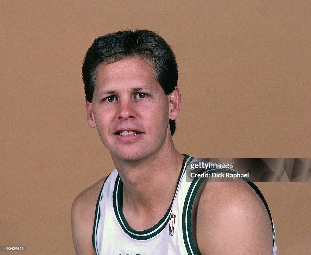 Danny Ainge of the Boston Celtics poses for a headshot circa 1988 at