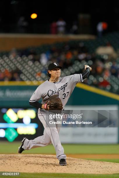 Scott Downs of the Chicago White Sox pitches against the Detroit Tigers at Comerica Park on May 5, 2014 in Detroit, Michigan.