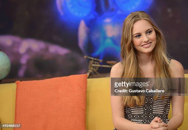 Ella Wahlestedt is on the set of "Despiereta America" at Univision Headquarters on May 20, 2014 in Miami, Florida.