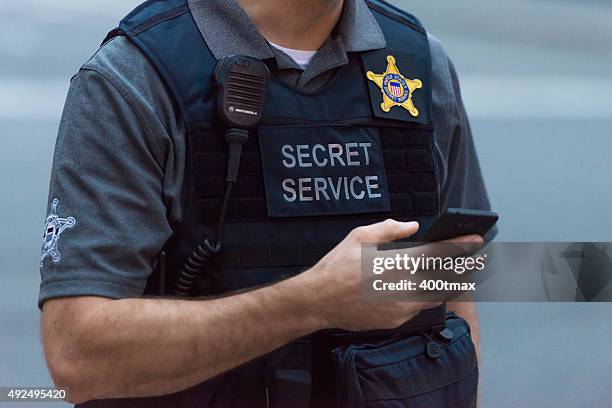 presidential detail - secret service agent stock pictures, royalty-free photos & images