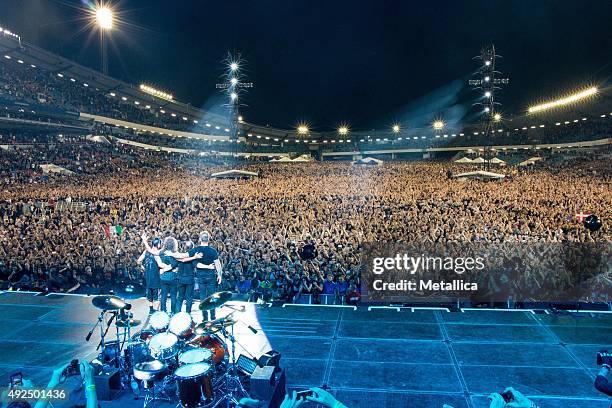 Ullevi Insaide Robert Trujillo Photos and Premium High Res Pictures - Getty Images