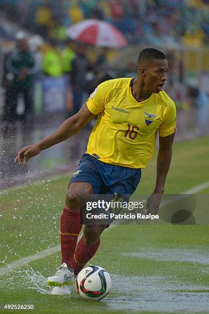 Antonio Valencia of Ecuador controls the ball during a match between Ecuador and Bolivia as part of FIFA 2018 World Cup Qualifier at Atahualpa...