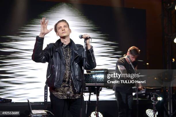 Azier Thomas Azier Photos and Premium High Res Pictures - Getty Images
