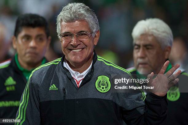 Ricardo Ferretti coach of Mexico gestures during the International Friendly match between Mexico and Panama at Nemesio Diez Stadium on October 13,...