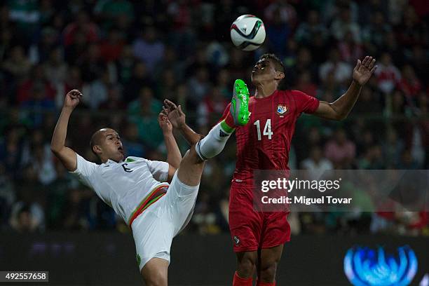 Jorge Torres Nilo of Mexico fights for the ball with Valentin Pimentel of Panama during the International Friendly match between Mexico and Panama at...