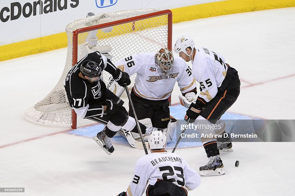 Anaheim Ducks v Los Angeles Kings - Game Six