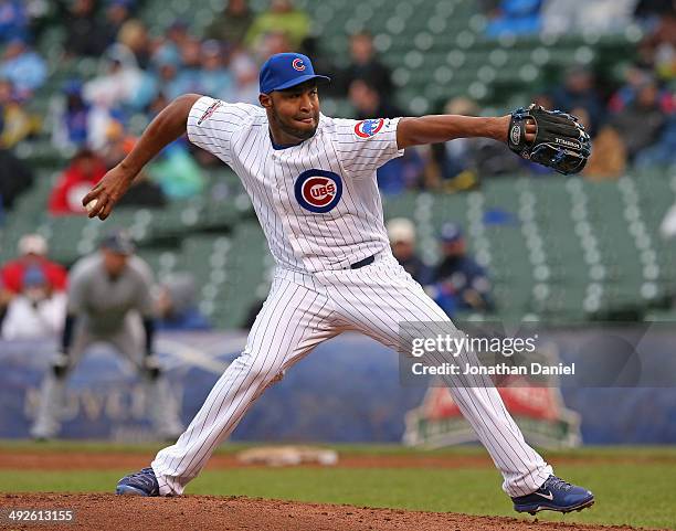 Jose Veras of the Chicago Cubs pitches against the Milwaukee Brewers at Wrigley Field on May 16, 2014 in Chicago, Illinois. The Brewers defeated the...