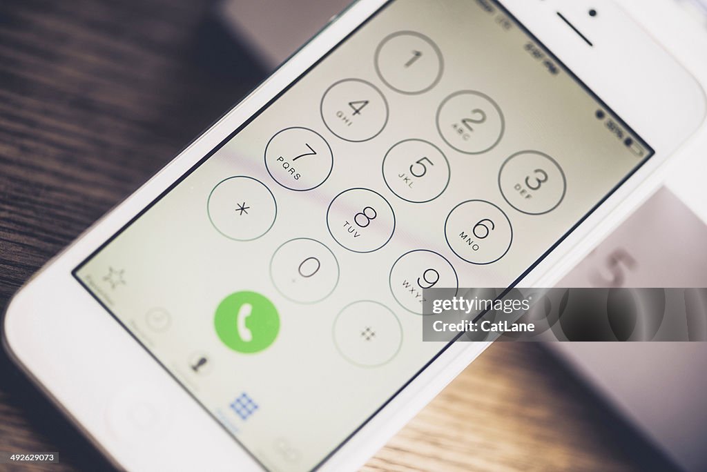 Technology: iPhone5 Showing Dial Number Screen