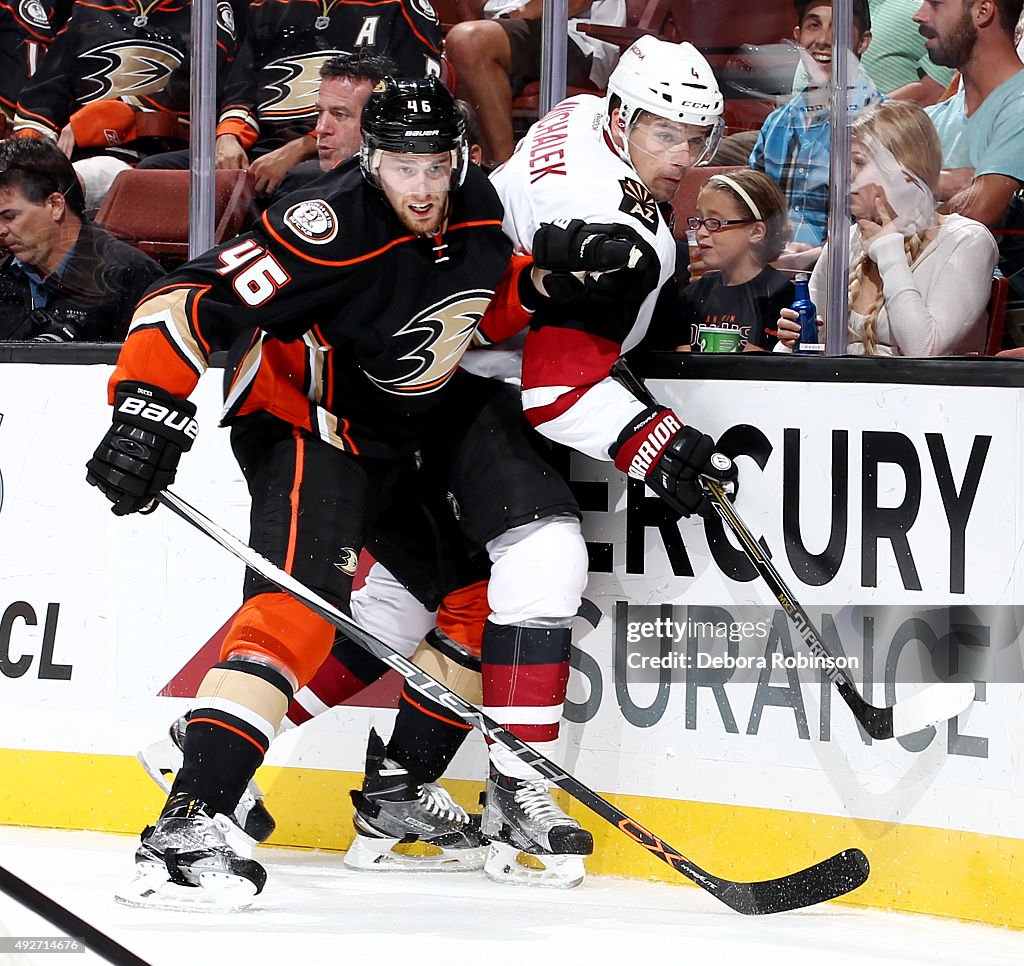 Arizona Coyotes v Anaheim Ducks