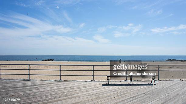 usa, new york, nueva york-vista de la ciudad de brighton beach - paso entablado fotografías e imágenes de stock