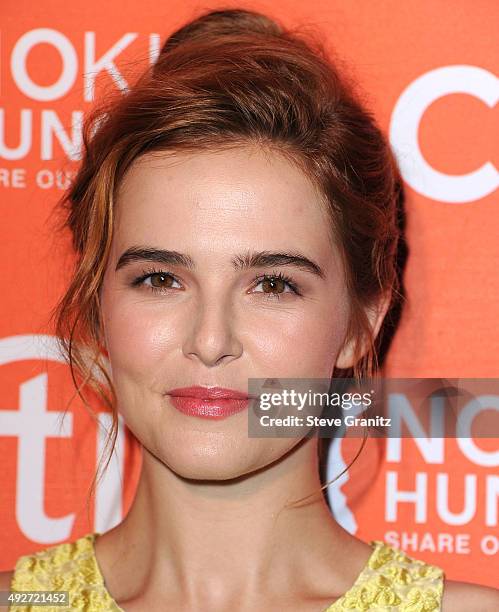 Zoey Deutch arrives at the No Kid Hungry Benefit Dinner at Four Seasons Hotel Los Angeles at Beverly Hills on October 14, 2015 in Los Angeles,...