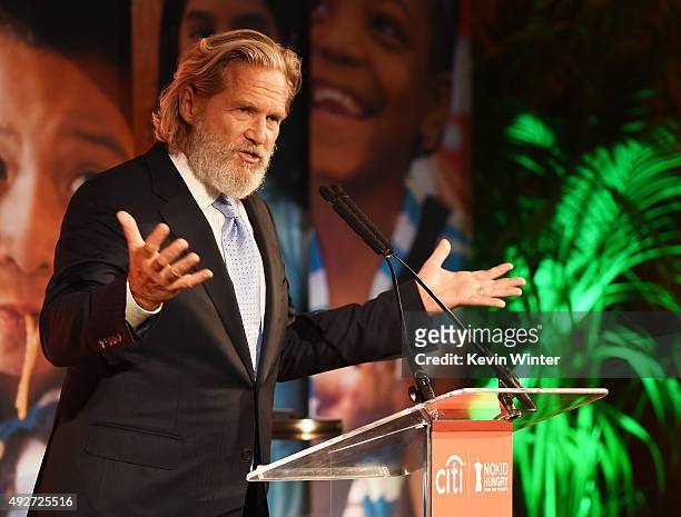 Actor Jeff Bridges speaks onstage at the No Kid Hungry Benefit Dinner at the Four Seasons Hotel on October 14, 2015 in Los Angeles, California.