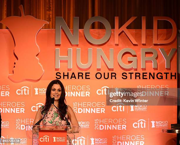 Actress Rachel Bilson speaks onstage at the No Kid Hungry Benefit Dinner at the Four Seasons Hotel on October 14, 2015 in Los Angeles, California.