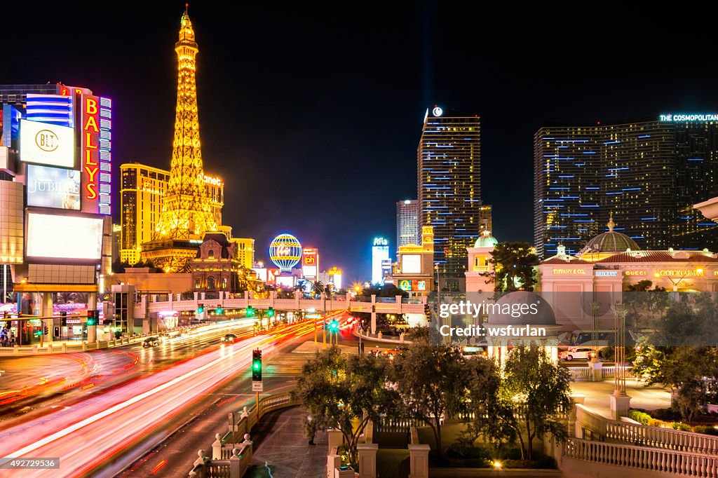 Las Vegas Boulevard に入ります。ザストリップます。