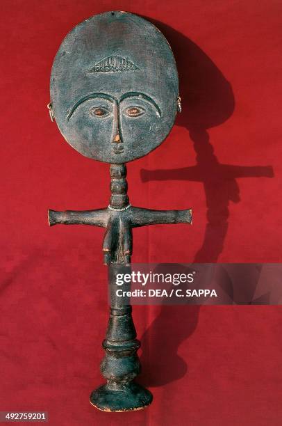 Wood statuette symbolizing fertility, Ashanti civilization, Ghana.
