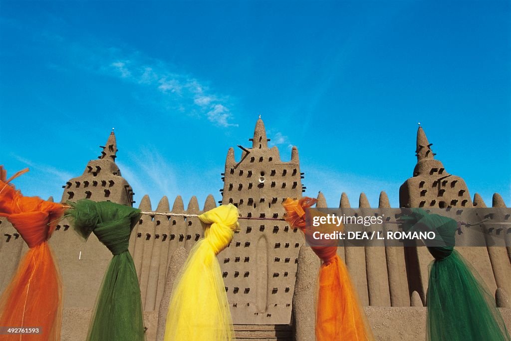 Cloth stand in front of the Great Mosque...