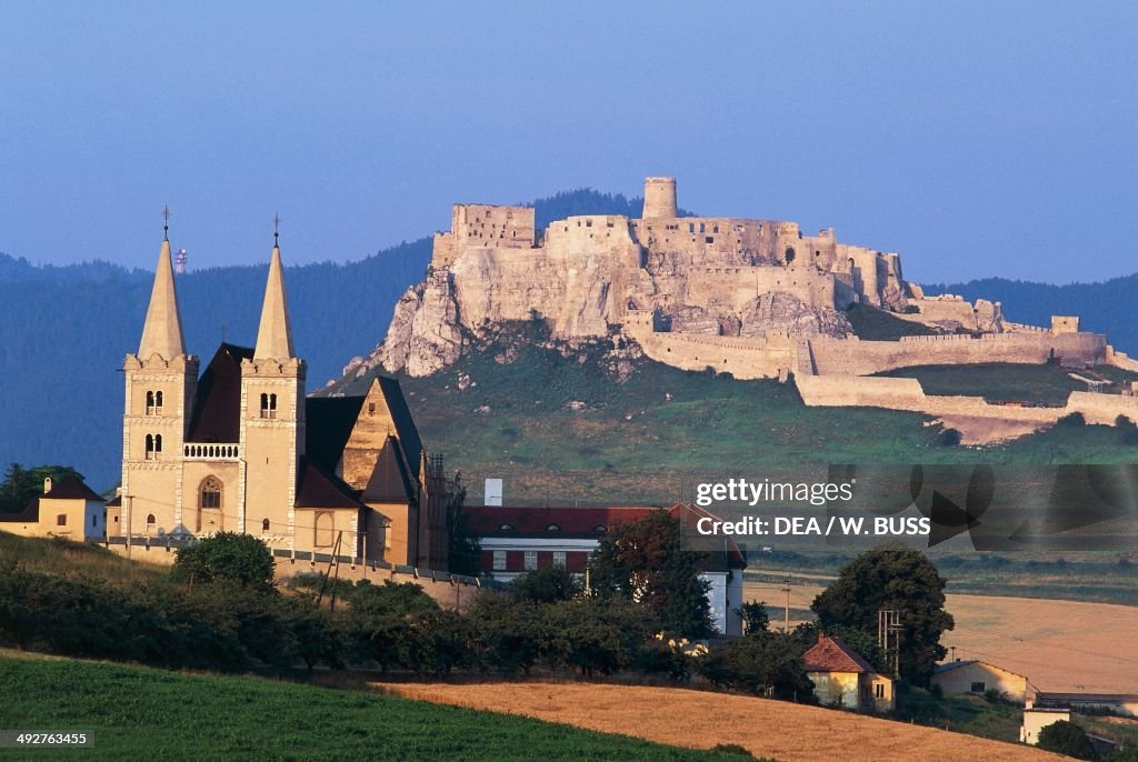 Cattedrale di San Martino e il castello di Spis