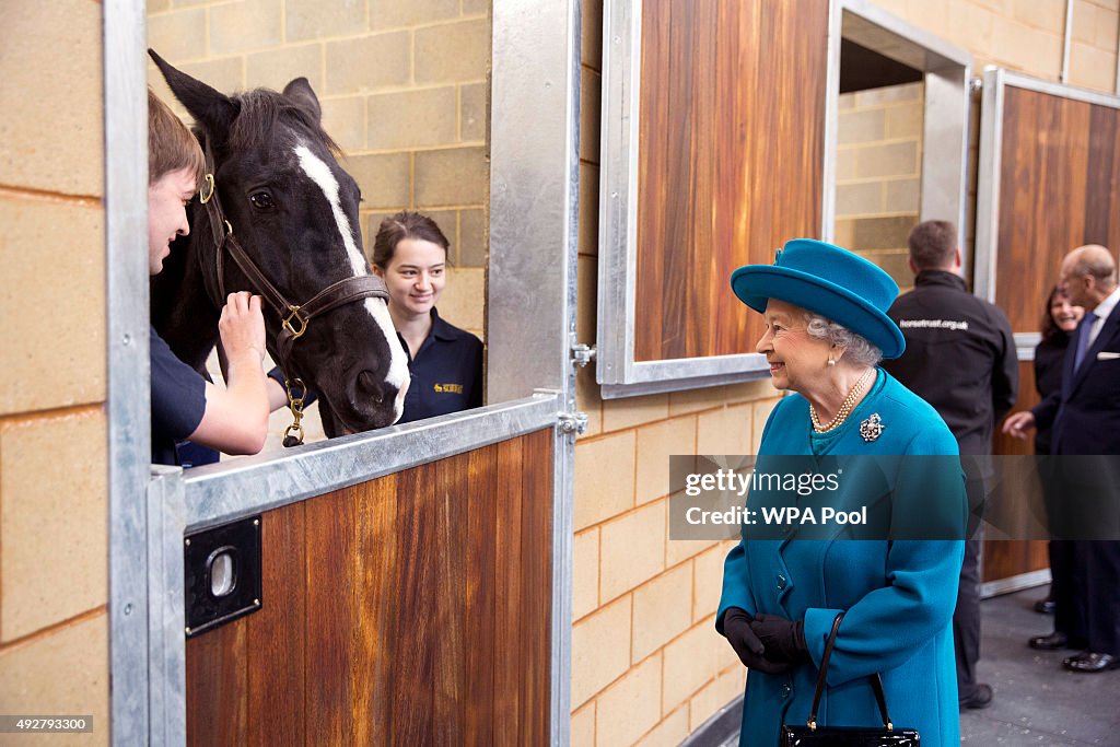The Queen And Duke Of Edinburgh Open The School Of Veterinary Medicine