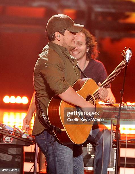 Singer Dexter Roberts performs onstage during Fox's "American Idol" XIII Finale at Nokia Theatre L.A. Live on May 21, 2014 in Los Angeles, California.