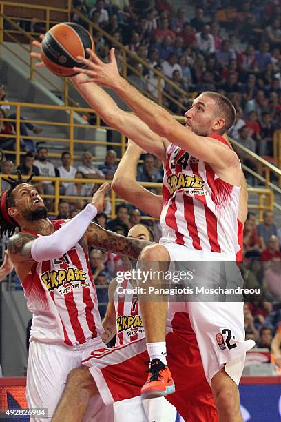 Matt Lojeski, #24 of Olympiacos Piraeus in action during the Turkish Airlines Euroleague Basketball Regular Season Date 1 game Olympiacos Piraeus v...