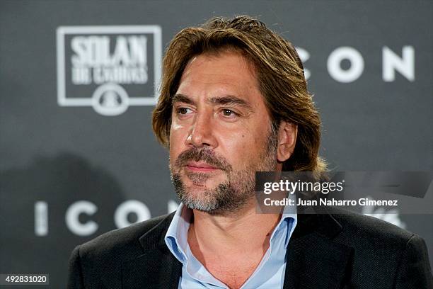 Javier Bardem attends fashion 'ICON Awards, Men of the Year' at Casa Velazquez on October 15, 2015 in Madrid, Spain.