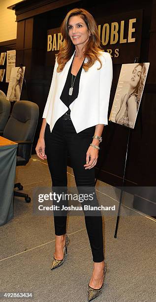 Cindy Crawford attends her book signing for "Becoming Cindy Crawford" at Barnes & Noble at The Grove on October 15, 2015 in Los Angeles, California.