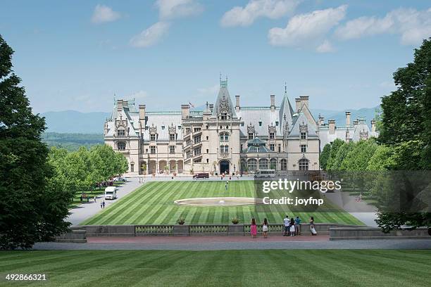 arriving at biltmore house - asheville usa stock pictures, royalty-free photos & images