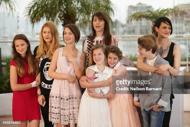Cast with actors Charlotte Gainsbourg, Giulia Salerno, director Asia Argento and actor Andrea Pittorino attend the "Misunderstood" photocall at the...