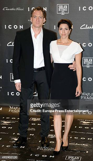 Ben Temple and Alicia Borrachero attend fashion 'ICON Awards, Men of the Year' on October 15, 2015 in Madrid, Spain.