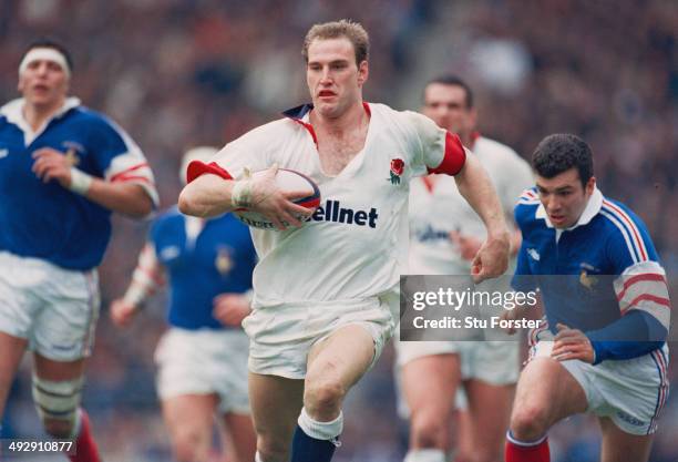 England player Lawrence Dallaglio charges towards the try line during the Five Nations match between England and France at Twickenham Stadium on...