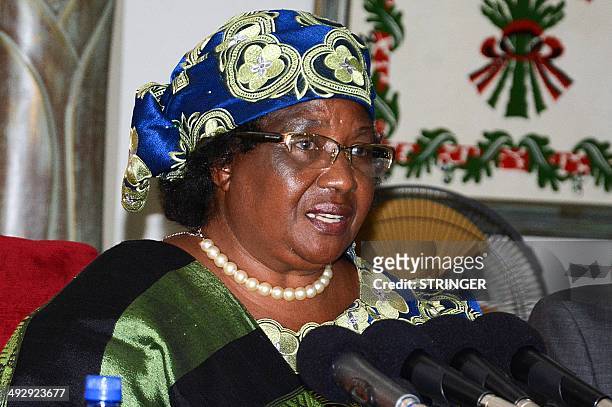 Malawi President Joyce Banda speaks during a press conference dedicated to the ongoing national Tripartite Elections at Kamuzu Palace in the capital...