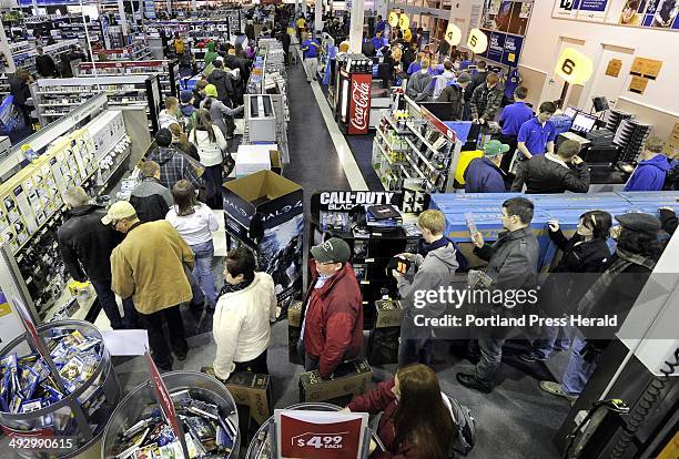 Long Line At Store 241 Long Line At Checkout Stock Photos, High-Res Pictures, and Images ...