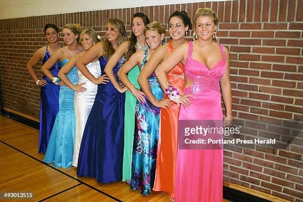 This year girls go for full-length gowns that glitter, as shown by Steph Thibeault, Liza DeCesare, Esther Palmieri, XXXX, XXXX, Danielle Dibiase,...