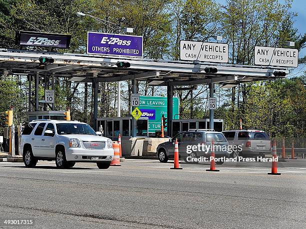 Exit Ramp Toll 146 Ezpass Stock Photos, High-Res Pictures, and Images - Getty Images