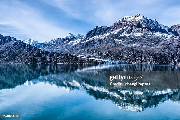 glacier bay national park, alaska und reservat - alaska location stock-fotos und bilder