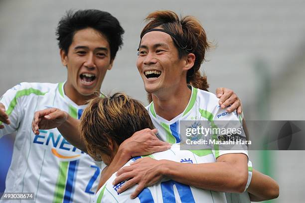 Daisuke Kikuchi of Shonan Bellmare celebrates the second goal during the J. League match between FC Tokyo and Shonan Bellmare at the Ajinomoto...