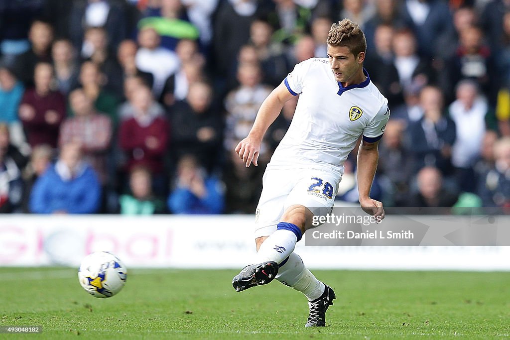 Leeds United v Brighton & Hove Albion - Sky Bet Championship