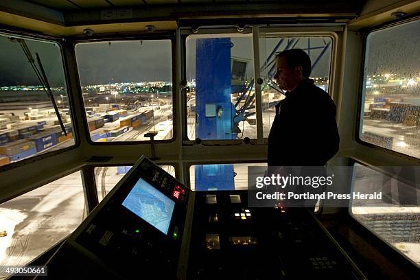 Ship Captain Computer Photos and Premium High Res Pictures - Getty Images