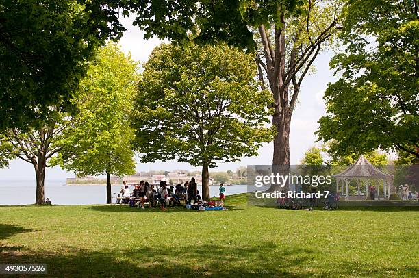 famous niagara on the lake gazebo - niagara on the lake stock pictures, royalty-free photos & images