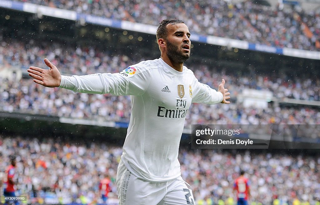 Real Madrid CF v Levante UD - La Liga