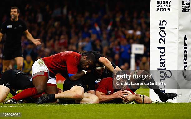 Louis Picamoles of France scores his side's first try during the 2015 Rugby World Cup Quarter Final match between New Zealand and France at the...
