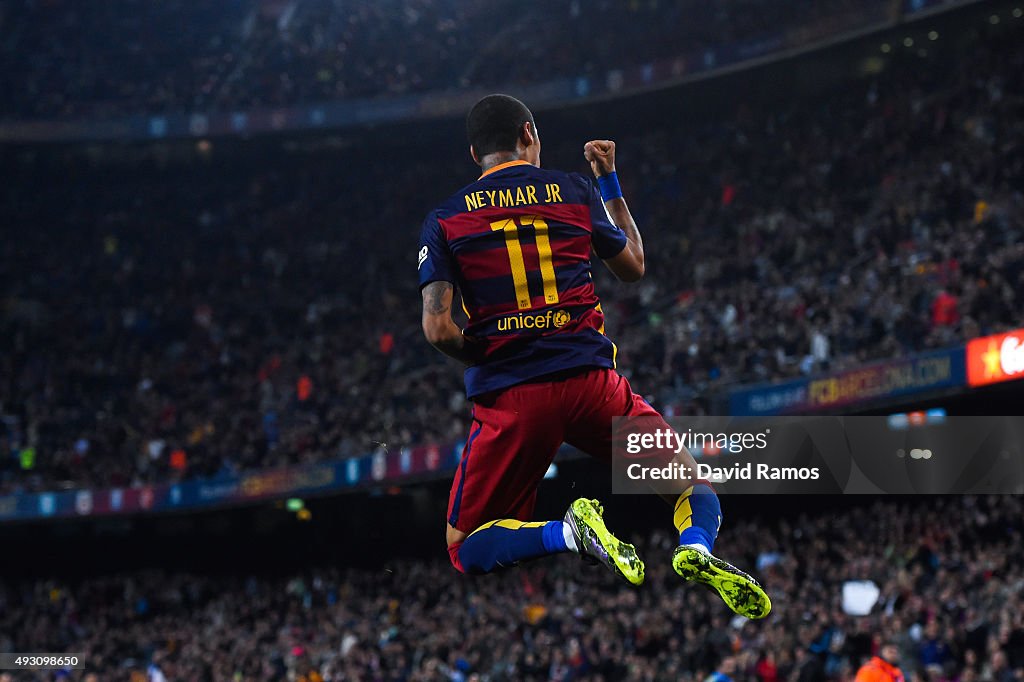 FC Barcelona v Rayo Vallecano - La Liga
