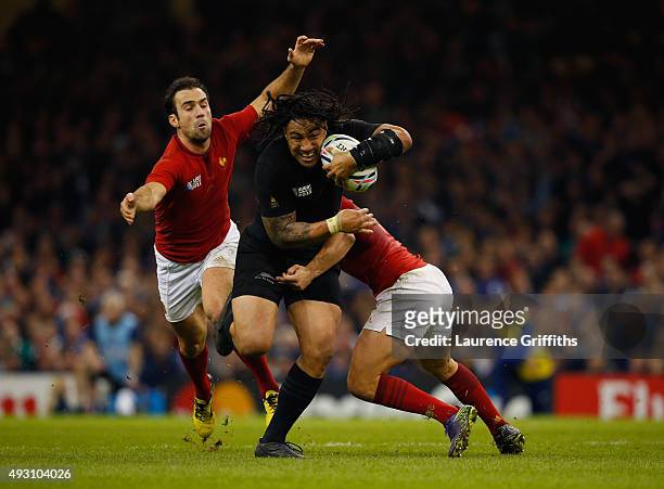 Ma'a Nonu of the New Zealand All Blacks takes on Brice Dulin of France and Morgan Parra of France during the 2015 Rugby World Cup Quarter Final match...